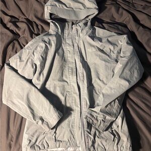 The North Face Men's Light Gray Raincoat